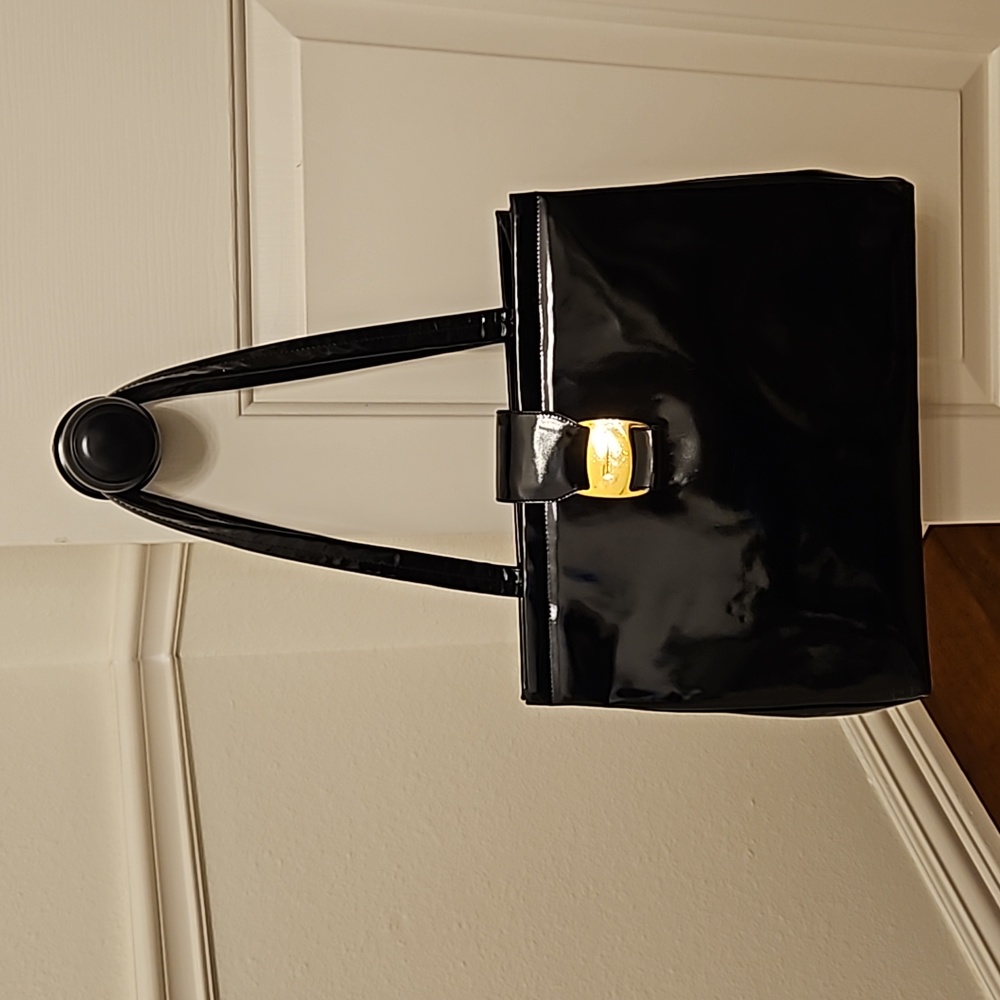 Salvatore Ferragamo Black Patent Leather Vala Large Tote w/ Gold, EUC Ha… - Picture 12 of 16